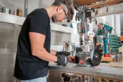 Powerplus POWE80080 Bankslijpmolen - 150W - 150mm 10 Powerplus POWE80080 Bankslijpmolen - 150W - 150mm -Makita || Bosch || Stanley Verkoop 110c9b55cb4e5cddbbde5f23d0cb35a7