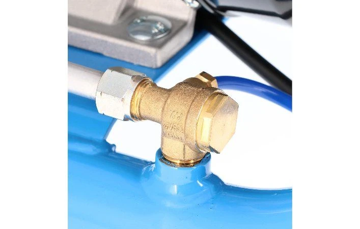 Airpress 36575 - Stille Olievrije Compressor LMO 5-240 10 Bar 1,5 Pk 192 L/min 5 L 8 Airpress 36575 - Stille Olievrije Compressor LMO 5-240 10 Bar 1,5 Pk 192 L/min 5 L - Afbeelding 8