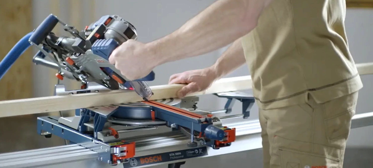 Bosch GCM 8 SDE Afkortzaag Met Laser - 1600W - 216 X 30mm - 0601B19200 4 Bosch GCM 8 SDE Afkortzaag Met Laser - 1600W - 216 X 30mm - 0601B19200 - Afbeelding 4