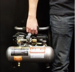 Senco PC1010 Compressor - 300W - 8 Bar - 3,8L 5 Senco PC1010 Compressor - 300W - 8 Bar - 3,8L -Makita || Bosch || Stanley Verkoop 1cf56412a8f2122160252dfa5d11433e