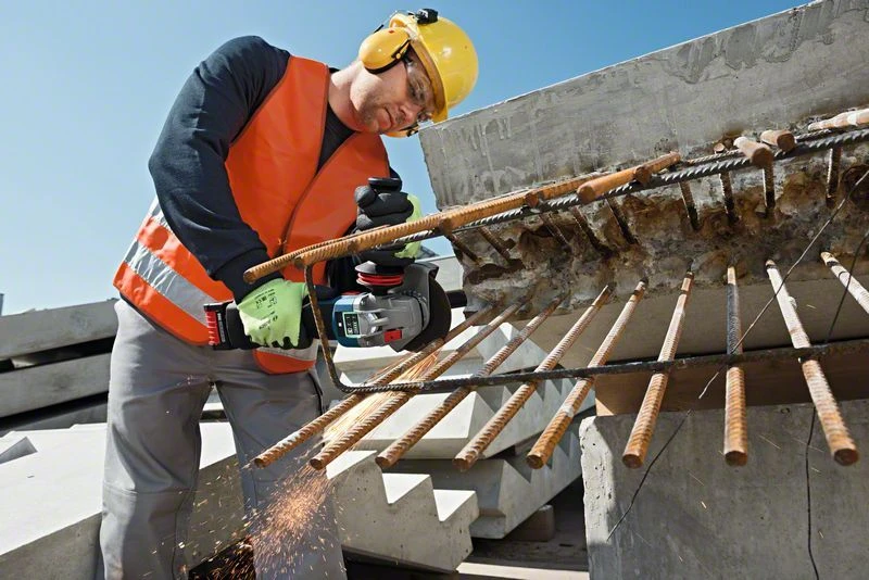 Bosch GWS 18V-10 SC SOLO 18V Li-Ion Accu Haakse Slijper Body In L-Boxx - Koolborstelloos - 06019G340B 2 Bosch GWS 18V-10 SC SOLO 18V Li-Ion Accu Haakse Slijper Body In L-Boxx - Koolborstelloos - 06019G340B - Afbeelding 2