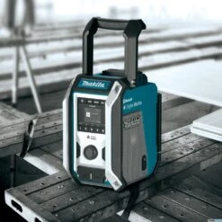 Makita DMR115 10,8-18V Li-Ion Accu Bouwradio - DAB+ - Bluetooth - Werkt Op Netstroom & Accu -Makita || Bosch || Stanley Verkoop 3b8f7e17d7a97f44bee4daa4b52f1ac3