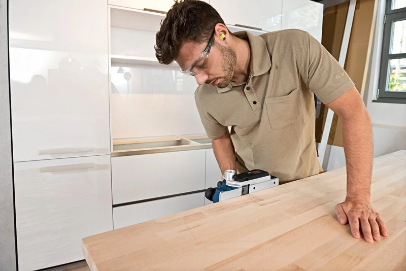 Bosch GHO 26-82 D Schaafmachine - 710W - 2,6mm - 06015A4301 3 Bosch GHO 26-82 D Schaafmachine - 710W - 2,6mm - 06015A4301 - Afbeelding 3