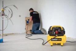 Powerplus POWX1721 Compressor - 1100W - 6L - Olievrij 13 Powerplus POWX1721 Compressor - 1100W - 6L - Olievrij -Makita || Bosch || Stanley Verkoop 4d277b70a8f47ea5b9ed52ea04bf978d