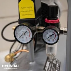 Hyundai 55754 Stille Compressor - 30L - 8bar -Makita || Bosch || Stanley Verkoop 4e4706e1ab5bcf2538d89eede764861b