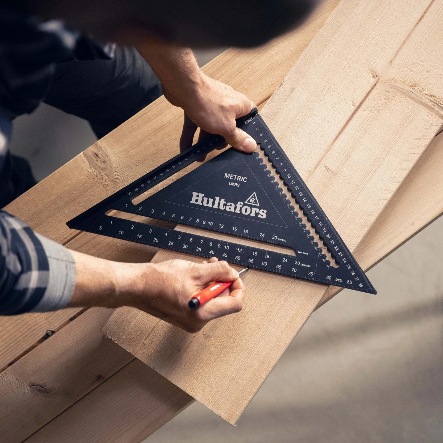 Hultafors LMRS Metric Rafter Square Groot - 30cm 4 Hultafors LMRS Metric Rafter Square Groot - 30cm - Afbeelding 4