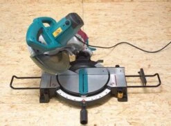 Makita MLS100 Afkortzaag - 1500W - 255 X 30mm -Makita || Bosch || Stanley Verkoop 67bafbee195b33a2da1b35658d76d226