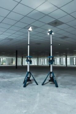 Makita NLADML814 14.4V - 18V Li-Ion Accu Bouwlamp Op Statief - 3 Spots - 100-220cm - 3000 Lumen 28 Makita NLADML814 14.4V - 18V Li-Ion Accu Bouwlamp Op Statief - 3 Spots - 100-220cm - 3000 Lumen -Makita || Bosch || Stanley Verkoop 73f05363b065e1c8ec1223f56c601714