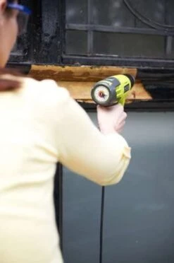 Ryobi EHG2000 Heteluchtpistool Incl. Accessoires - 2000W - 5133001137 -Makita || Bosch || Stanley Verkoop 79d69708e4f5b96d10821aeff2fef524