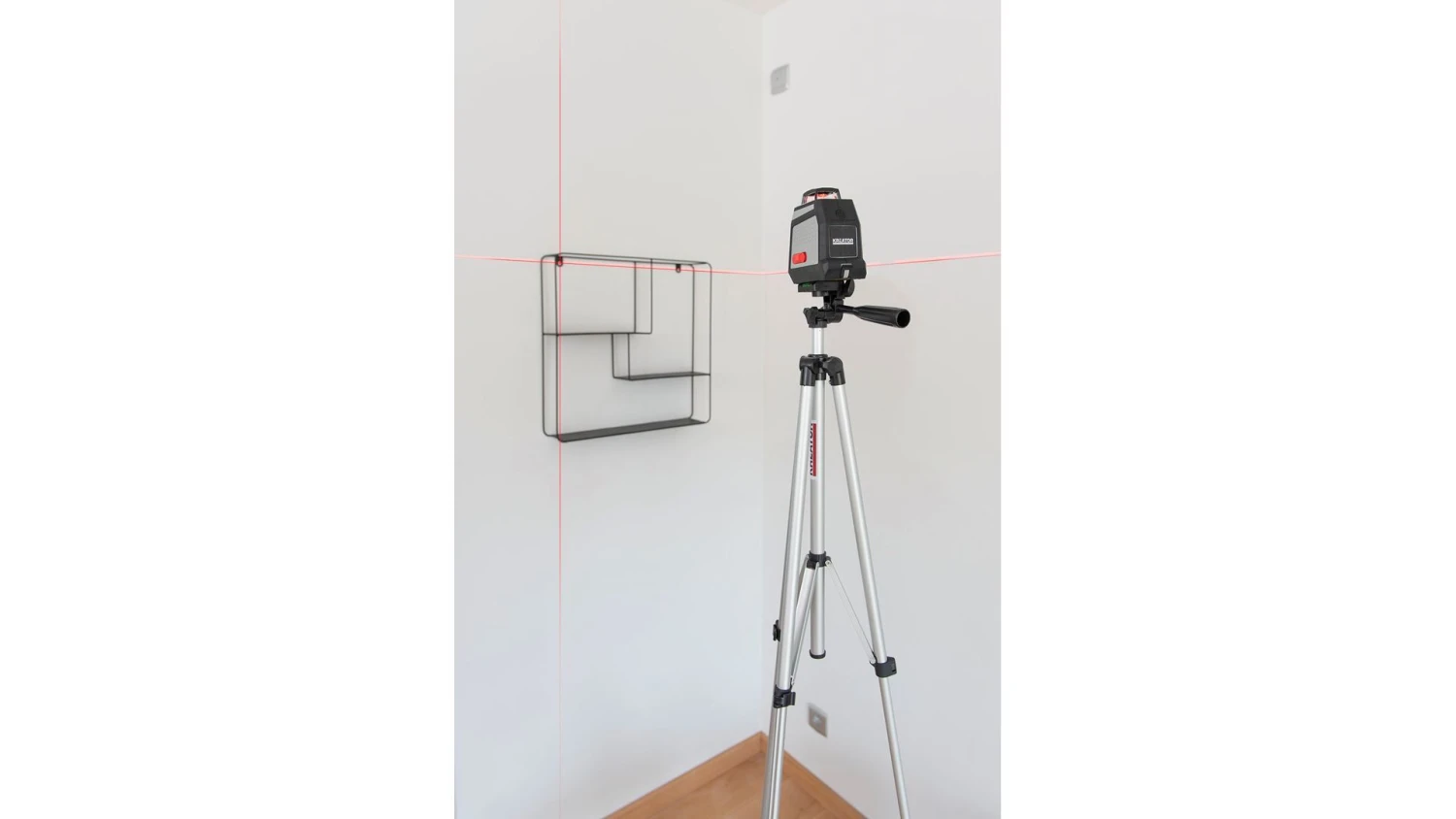Kreator KRT706320 Zelfnivellerende Kruislijnlaser 360° Body In Tas - 15 M - Rood 5 Kreator KRT706320 Zelfnivellerende Kruislijnlaser 360° Body In Tas - 15 M - Rood - Afbeelding 5