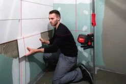 Sola Qubo Basic Lijn- En Puntlaser In Koffer - 3 Lijnen - 20m - Rood -Makita || Bosch || Stanley Verkoop cce4f6435441f8d5826f31122e6563f9