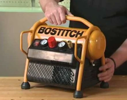 Bostitch MRC6-E Compressor - 1100W - 8 Bar - 6L 3 Bostitch MRC6-E Compressor - 1100W - 8 Bar - 6L - Afbeelding 3