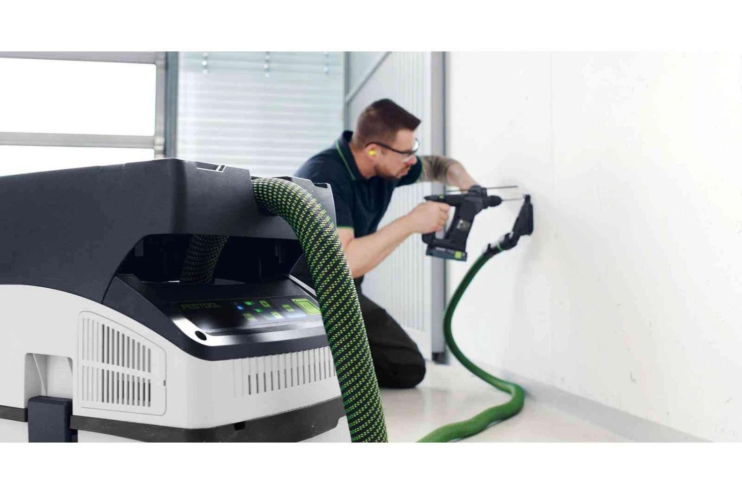 Festool CTLC MINI I-Basic 36V (2x18V) Li-Ion Accu Stofzuiger Body - 3100l/min - 577065 2 Festool CTLC MINI I-Basic 36V (2x18V) Li-Ion Accu Stofzuiger Body - 3100l/min - 577065 - Afbeelding 2