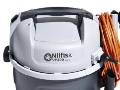 Nilfisk VP300 HEPA BASIC Stofzuiger - 800W - 10L 7 Nilfisk VP300 HEPA BASIC Stofzuiger - 800W - 10L -Makita || Bosch || Stanley Verkoop f531b88794571ba6daed7f37b312bc76
